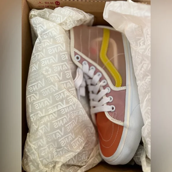 Vans NWT Unisex SK8-Hi Tapered Shoes in Sz 6.5 & 7 - Picture 7 of 7